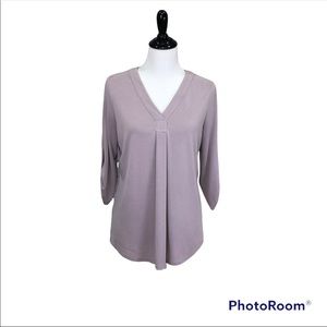 Adrianna Papell periwinkle V neck 3/4 sleeve blouse